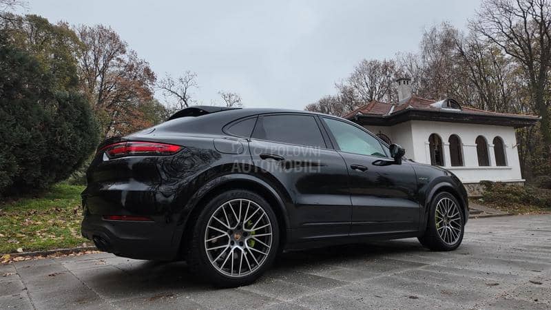 Porsche Cayenne Rezervisan