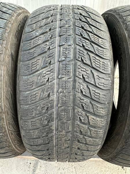Nokian 255/50 R19 Zimska