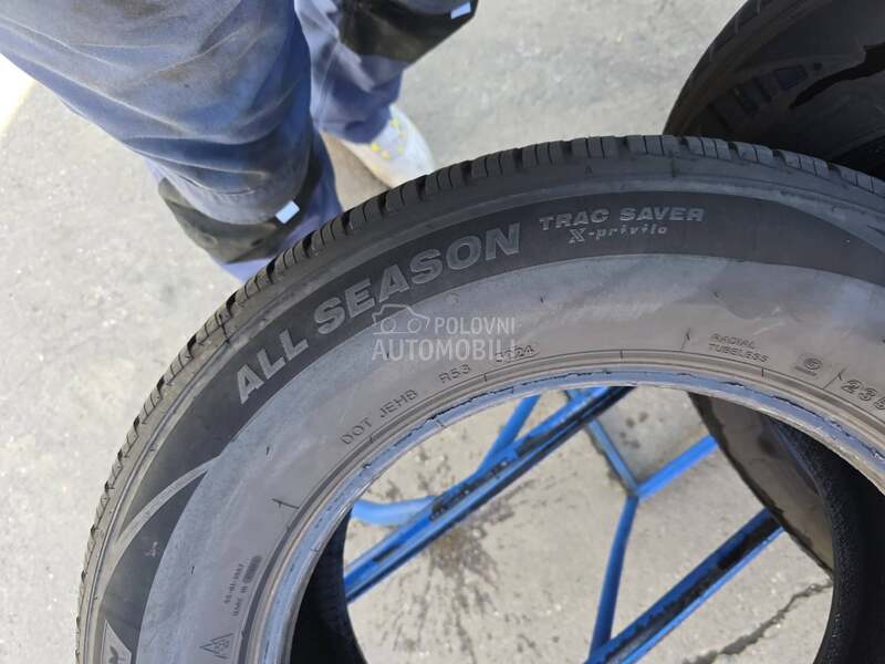 Tracmax 235/65 R17 Sve sezone