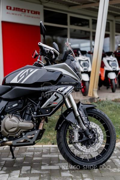 QJMOTOR 600 SX POKLON KOFER