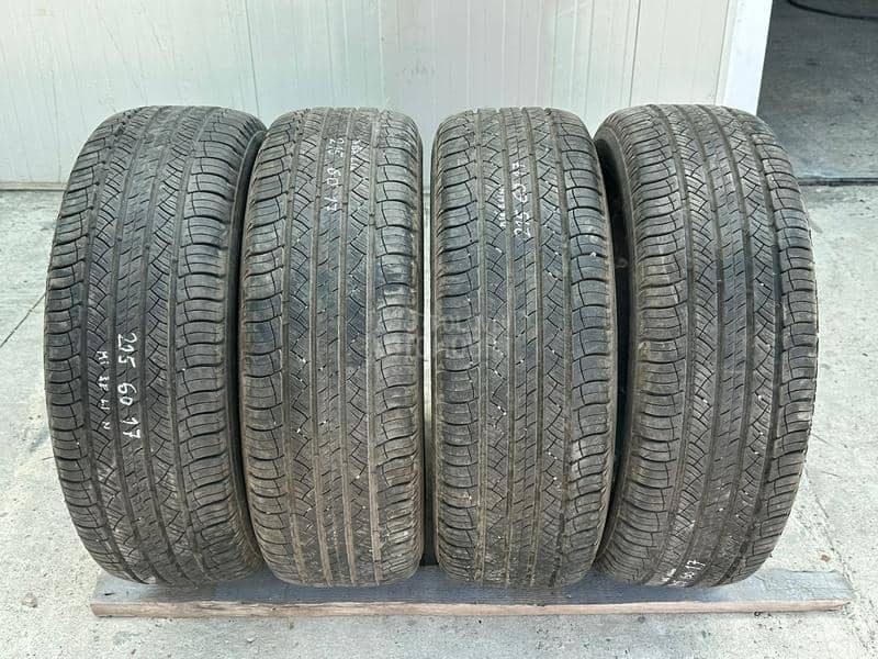 Michelin 215/60 R17 Letnja