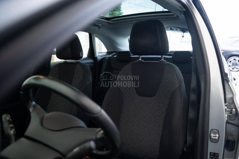 Opel Crossland X  Pano/kam/gr.s/131hp