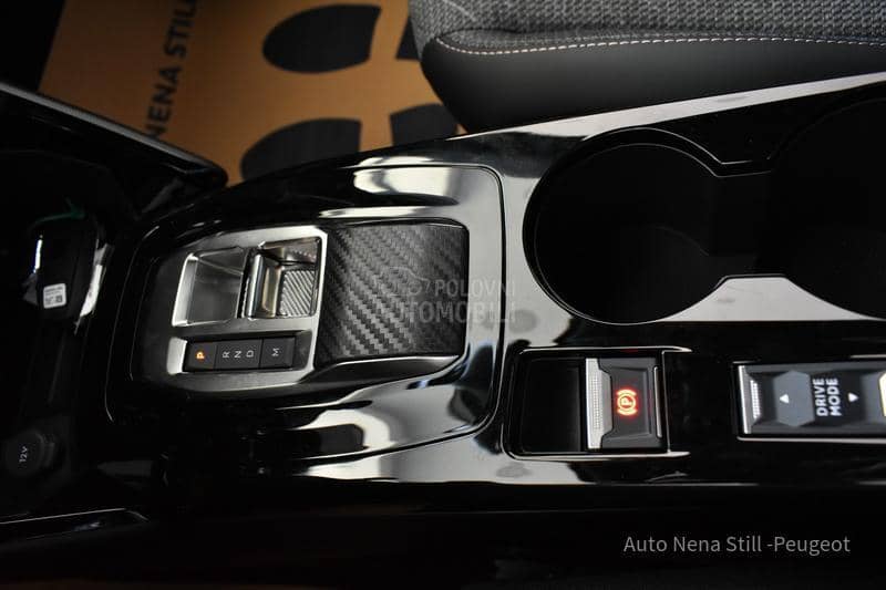 Peugeot 2008 1.2 Allure AT8