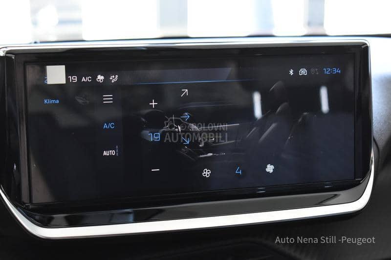 Peugeot 2008 1.2 Allure AT8