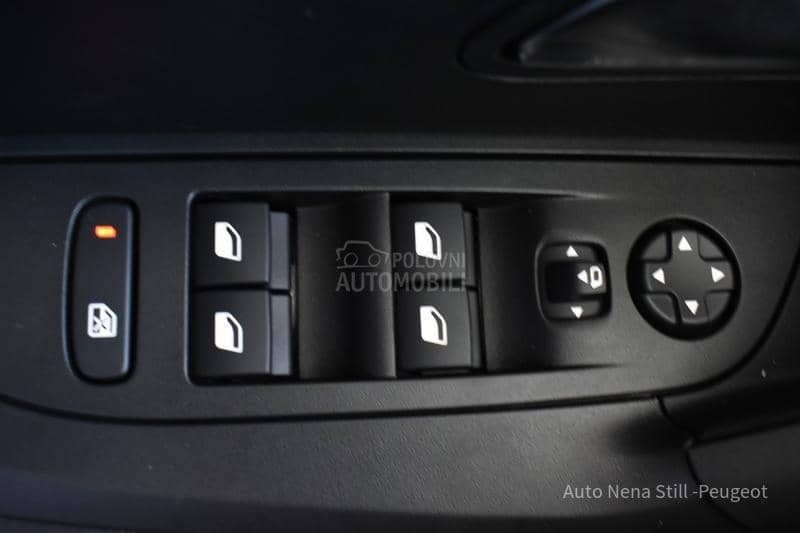 Peugeot 2008 1.2 Allure AT8