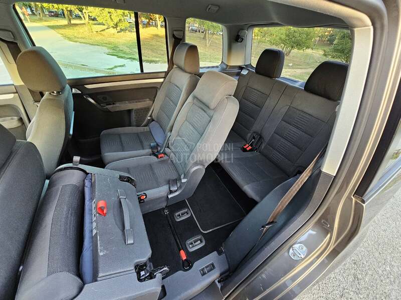 Volkswagen Touran 7 s e d   D S G