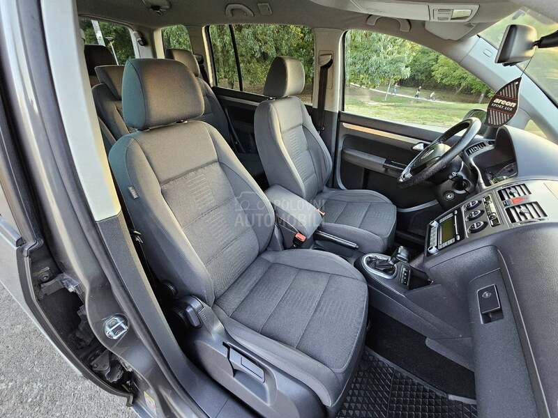 Volkswagen Touran 7 s e d   D S G
