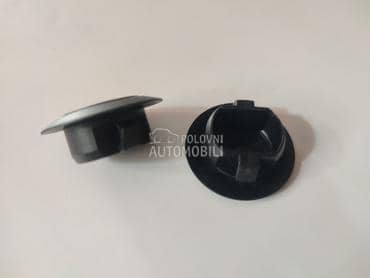 Žabice (spoljna lajsna sajtne) za Toyota Auris od 2007. do 2012. god.