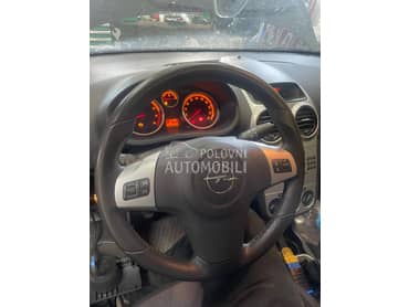 Kožni volan kao nov za Opel Corsa D od 2006. do 2012. god.