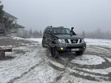 Nissan Pathfinder 