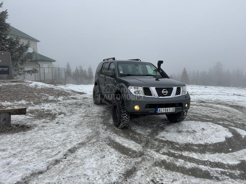 Nissan Pathfinder 