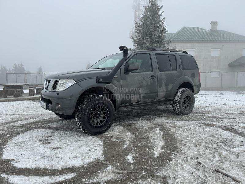 Nissan Pathfinder 