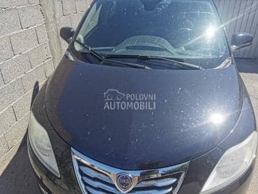 hauba crna za Lancia Ypsilon od 2010. do 2014. god.