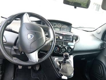 Tabla i air bagovi komplet za Lancia Ypsilon od 2010. do 2014. god.