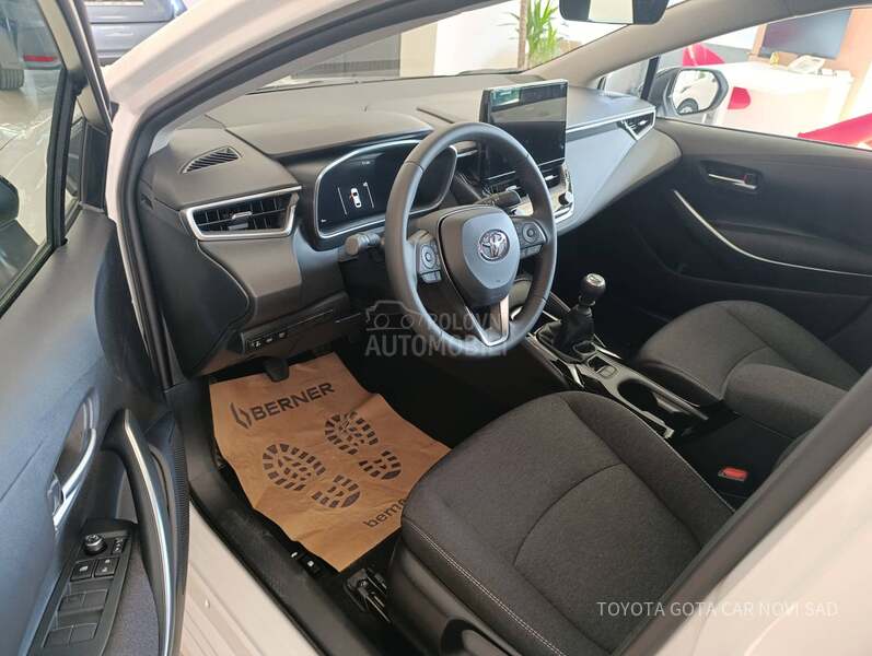 Toyota Corolla 1.5  Luna