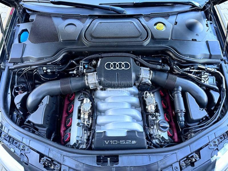 Audi S8 5.2 V10