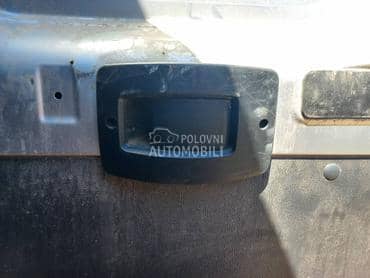 Brava zadnjih vrata Boxer