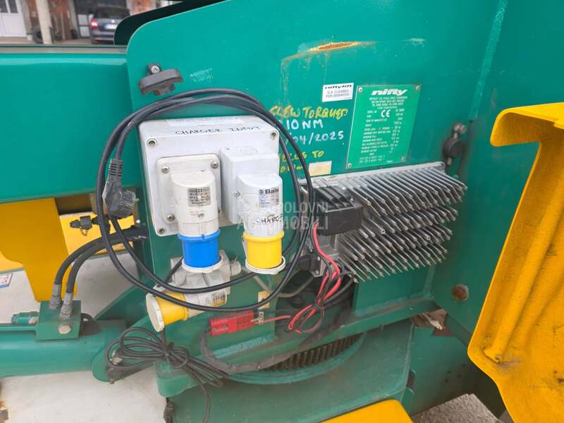 JLG NIFTY LIFT HR17NE