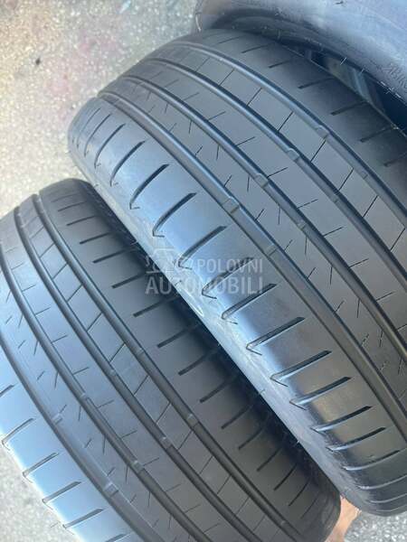 Bridgestone 235/50 R19 Letnja