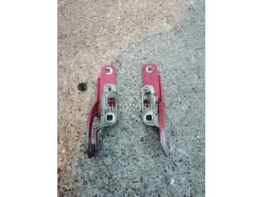 drzac haube za Renault Megane od 1995. do 2002. god.