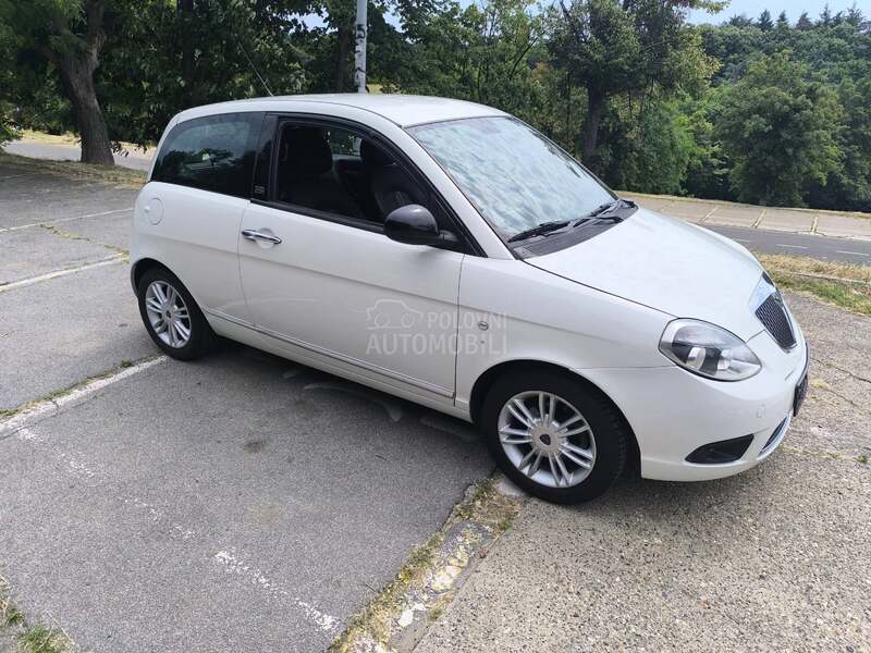 Lancia Ypsilon 1.2 i UNICA NOVO