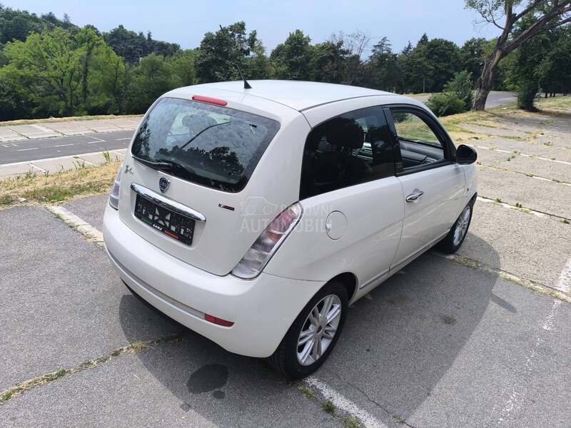 Lancia Ypsilon 1.2 i UNICA NOVO