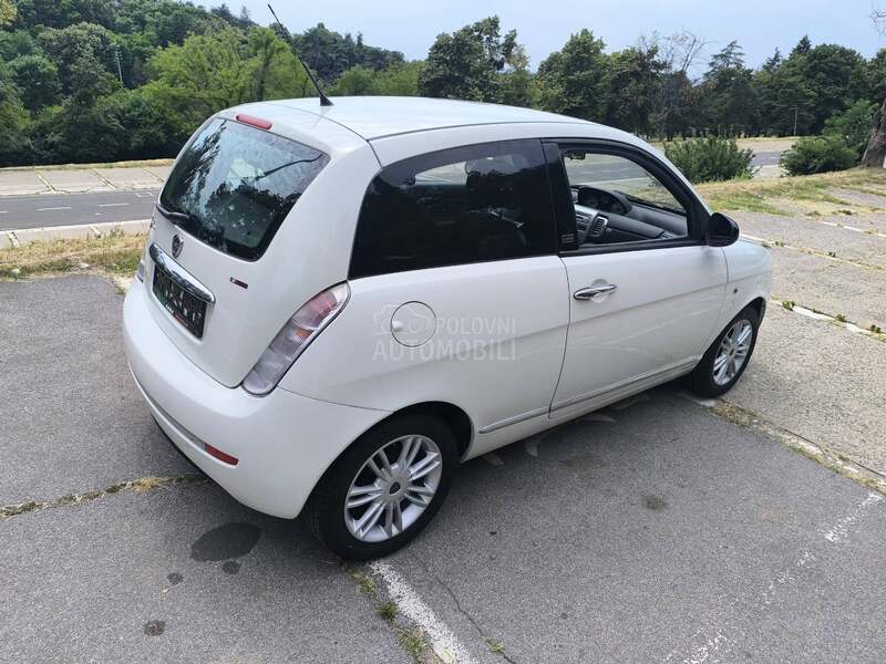 Lancia Ypsilon 1.2 i UNICA NOVO