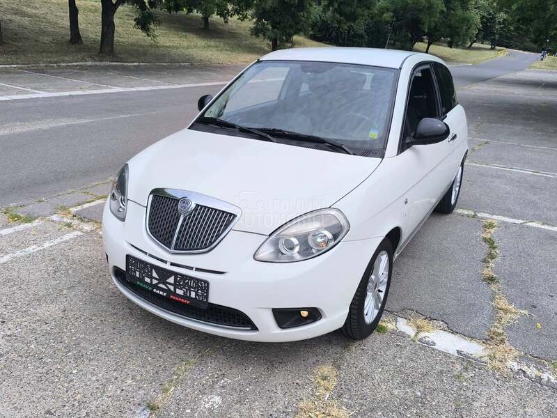 Lancia Ypsilon 1.2 i UNICA NOVO