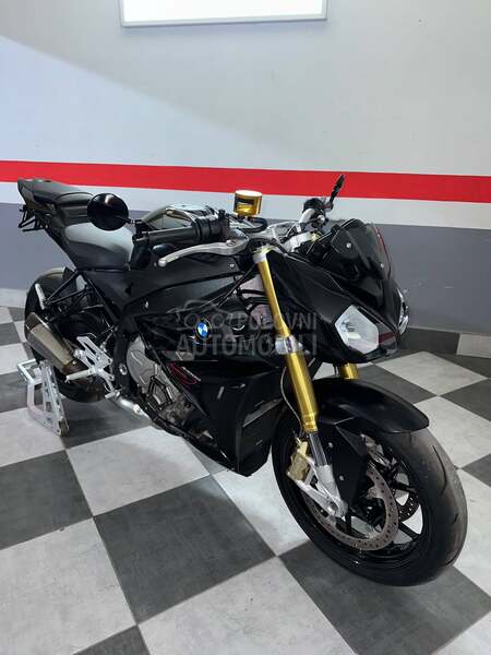BMW S1000r