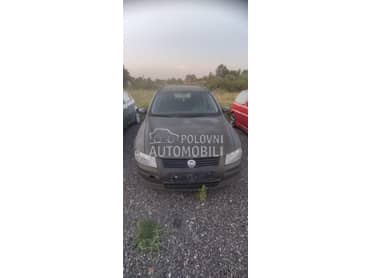 Fiat Stilo -  kompletan auto u delovima