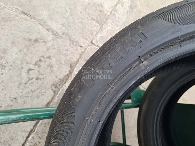Pirelli 255/45 R19 Letnja
