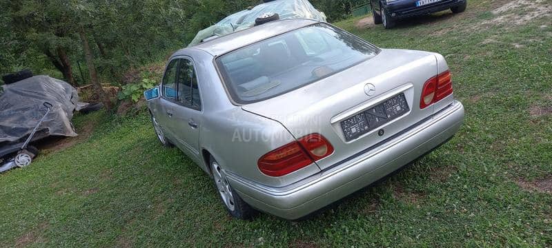 polovni delovi w210