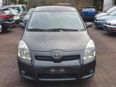 Delovi za Toyota Corolla Verso 2.2 d4d 2008. god.