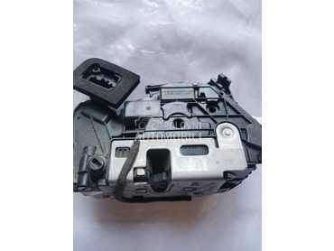 Brava zadnja leva za Volkswagen Golf 7, Golf 7 Alltrack, Polo od 2012. do 2020. god.