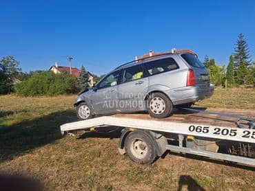 Ford Focus -  kompletan auto u delovima