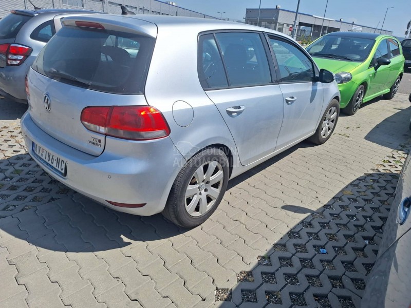 Volkswagen Golf 6 V E L I K I S E R V