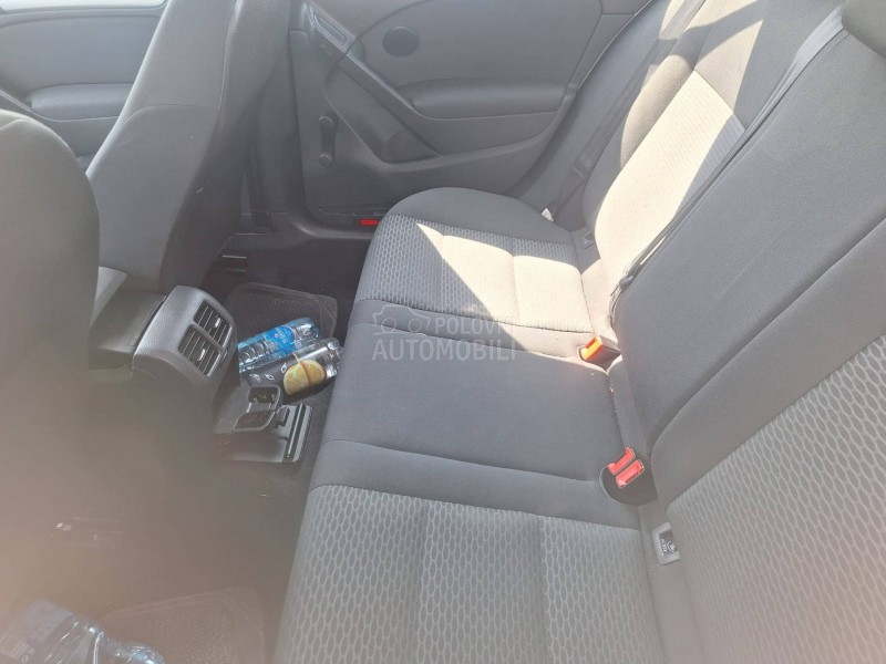 Volkswagen Golf 6 V E L I K I S E R V