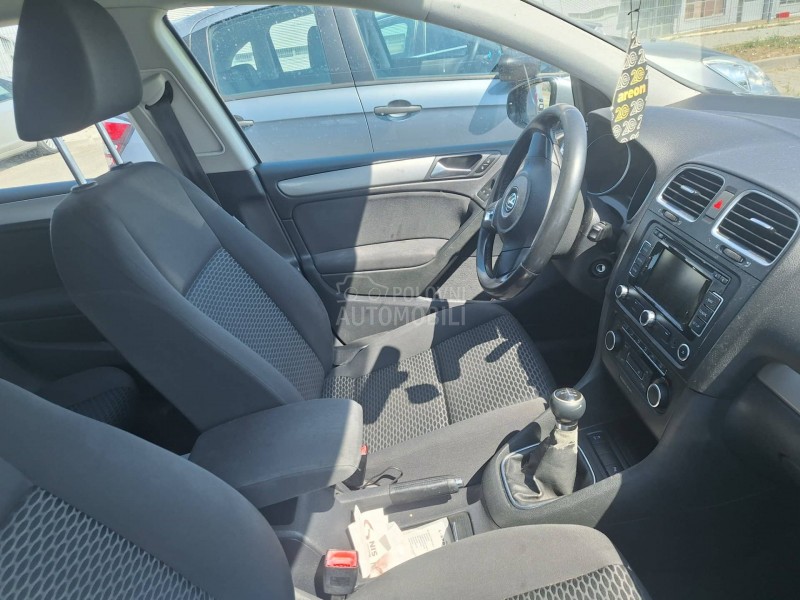Volkswagen Golf 6 V E L I K I S E R V