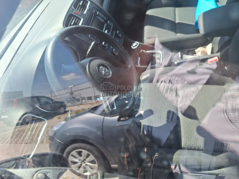 Volkswagen Golf 6 V E L I K I S E R V