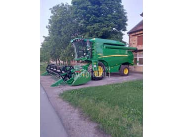John Deere W440
