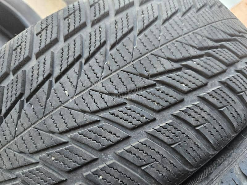 Minerva 235/60 R16 Sve sezone