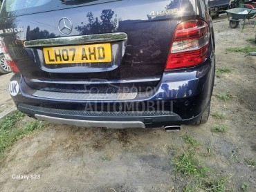 ml w 164 zadnji branik teget za Mercedes Benz ML 280, ML 300, ML 320 ... od 2004. do 2010. god.