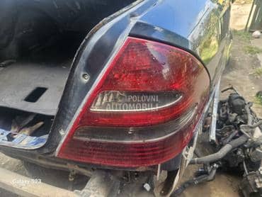 desna štop lampa w 211 za Mercedes Benz E 124, E 200, E 220 ... od 2002. do 2006. god.