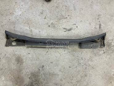 plastika ispod sofersajbne za Opel Meriva