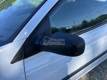 Retrovizor levi crni za Renault Megane od 2003. do 2009. god.