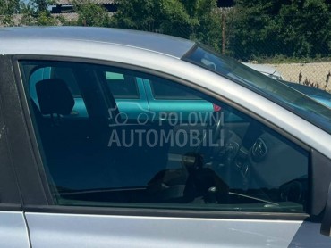 Staklo prednje desno za Renault Clio od 2005. do 2014. god.