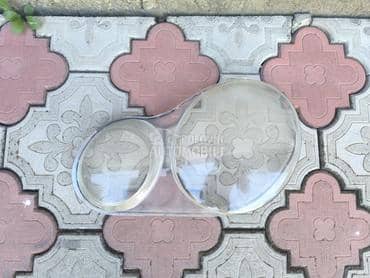 Staklo levog fara za Volkswagen Polo od 2002. do 2005. god.