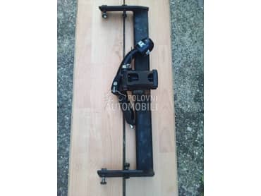 Auto kuka sa ključem za Toyota Auris