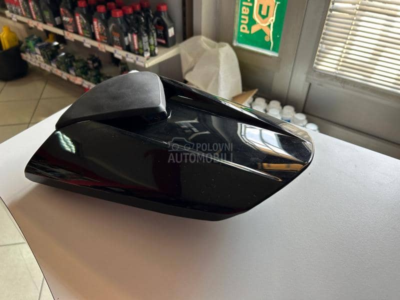 Poklopac sedista Honda