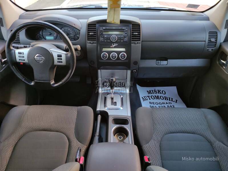 Nissan Navara 2.5 DCI 4x4 Auto